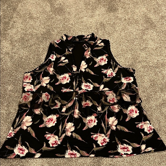 White House Black Market Tops - White House Black Market Floral Sleeveless Blouse